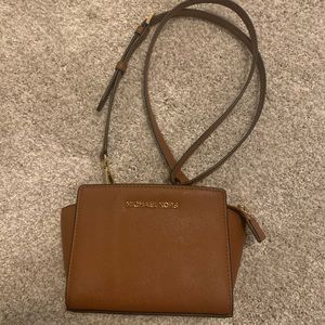Michael Kors Saddle Bag